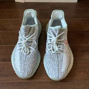 Men’s Yeezy Boost 350 V2 “Blue Tint” Size 9